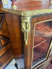 Buffet-Vitrinenschrank im Stil Louis XVI.