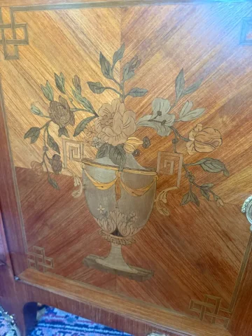 Schrijfcabinet in Louis XV Transitiestijl