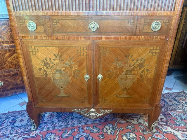 Schrijfcabinet in Louis XV Transitiestijl