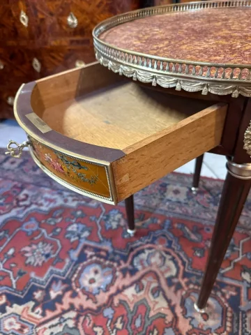 TABLE DE SALON DIT BOUILLOTTE DE STYLE LOUIS XVI