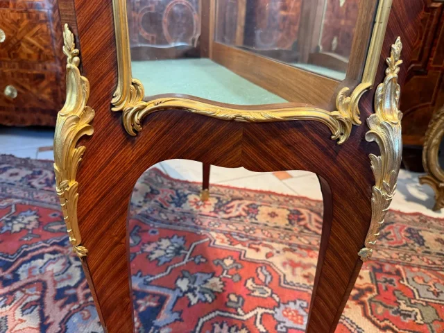 VITRINE LOUIS XV PAUL SORMANI (FRANÇAIS, 1817-1887)