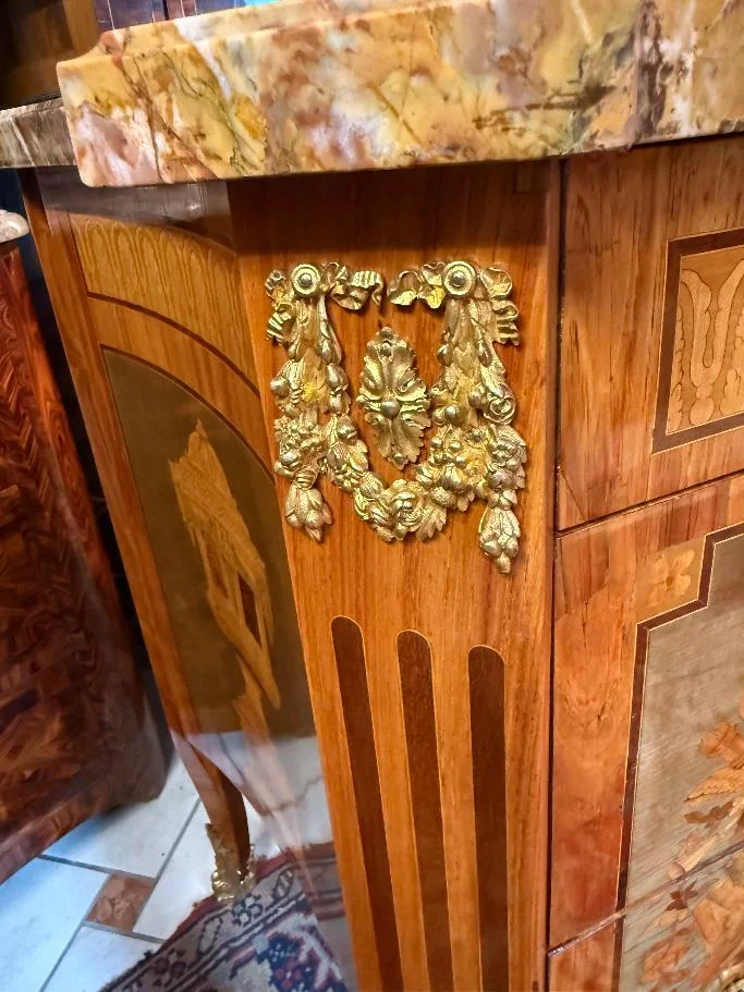 FRENCH TRANSITION STYLE CHEST OF DRAWERS