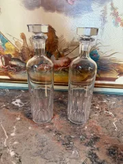 HERMÈS herausgegeben von Baccarat – PAAR KRISTALLKARAFFEN