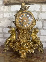 Kaminuhr im Louis-XV-Stil – Napoléon III