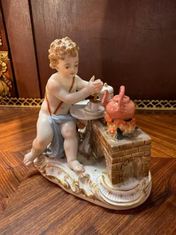 MEISSENER PORZELLAN Figur „ALLEGORIE DES FEUERS" von Joachim KÄNDLER
