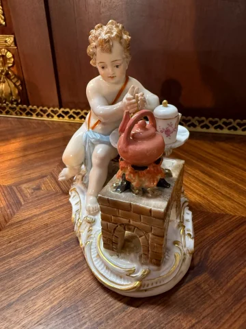 MEISSENER PORZELLAN Figur „ALLEGORIE DES FEUERS" von Joachim KÄNDLER