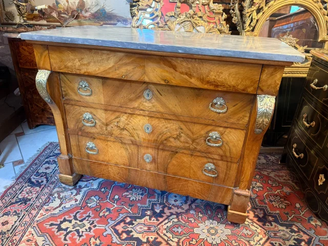 Restoration-Period Crossbow-Front Chest of Drawers — Good condition
