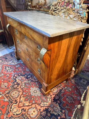 Restoration-Period Crossbow-Front Chest of Drawers — Good condition