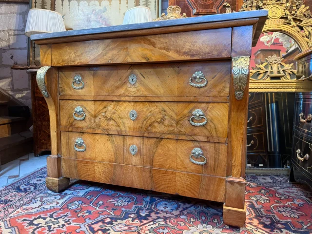 Restoration-Period Crossbow-Front Chest of Drawers — Good condition
