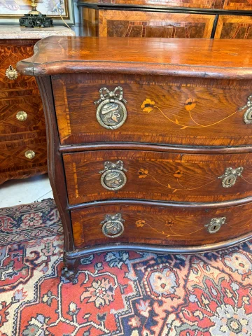 DUTCH LOUIS XV CHEST OF DRAWERS - 18TH CENTURY - — Good condition