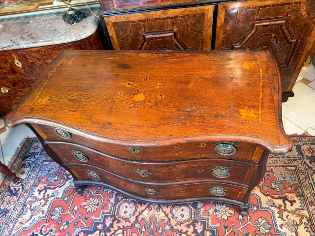 DUTCH LOUIS XV CHEST OF DRAWERS - 18TH CENTURY - — Good condition