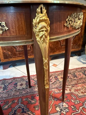 Guéridon im Stil Louis XVI Napoléon III, François Linke zugeschrieben — Guter Zustand