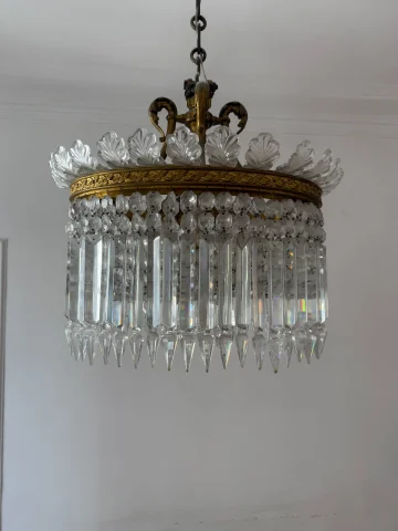 CRINOLINE-LÜSTER DER CRISTALLERIE DE BACCARAT — Guter Zustand