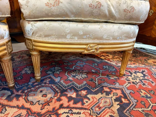 PAAR OHREN-BERGÈRES IM LOUIS-XVI-STIL — Guter Zustand