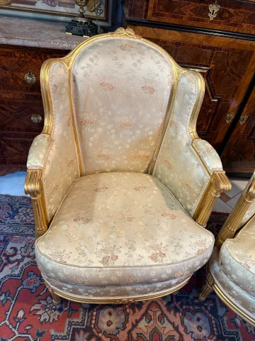 PAAR OHREN-BERGÈRES IM LOUIS-XVI-STIL — Guter Zustand