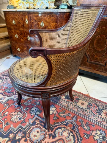 DRAAIBARE BUREAUSTOEL STIJL LOUIS XVI — Goede staat
