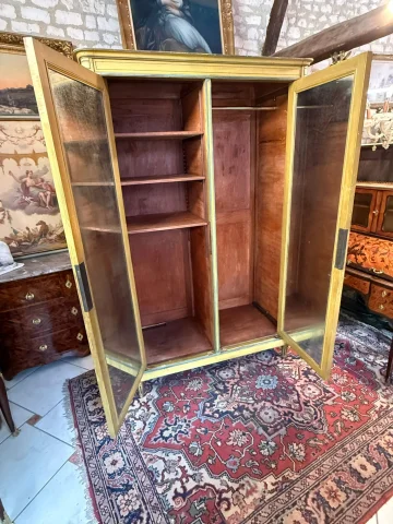 Kledingkast in Louis XVI-Stijl – Neoklassiek — Goede staat
