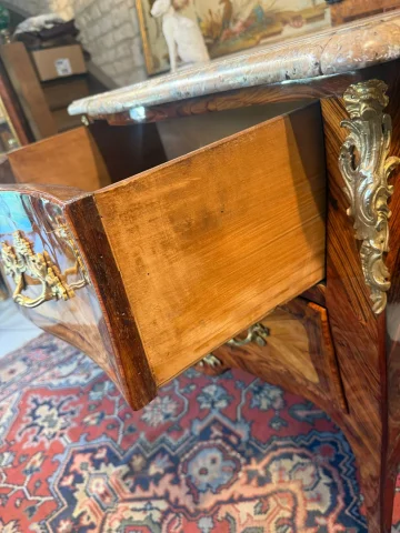 COMMODE EPOQUE LOUIS XV GESTEMPELD JACQUES BIRCKLE — Goede staat