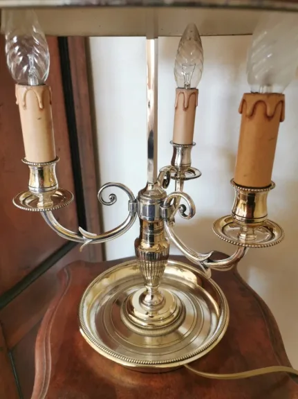 BOUILLOTTE-LAMPE IM FRANZÖSISCHEN EMPIRE-STIL
