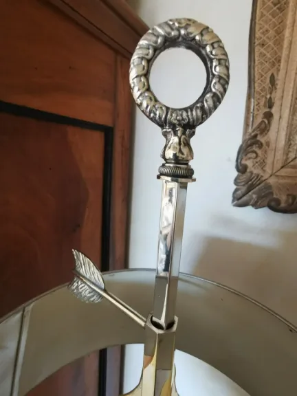 BOUILLOTTE-LAMPE IM FRANZÖSISCHEN EMPIRE-STIL