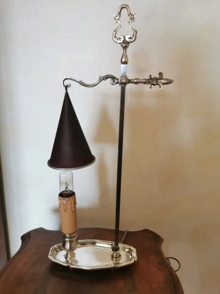 VERSILBERTE LAMPE
