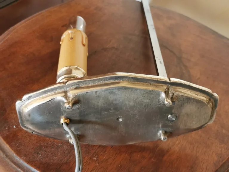 VERSILBERTE LAMPE