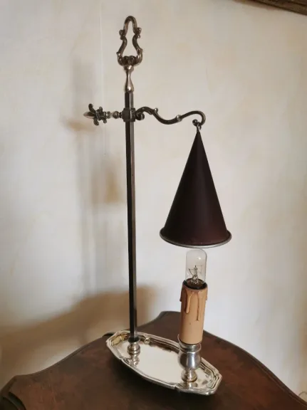 VERSILBERTE LAMPE