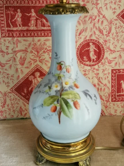 PAREJA DE LÁMPARAS DE PORCELANA LATÓN Y BRONCE