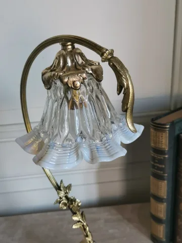 BRONZE AND ONYX LAMP