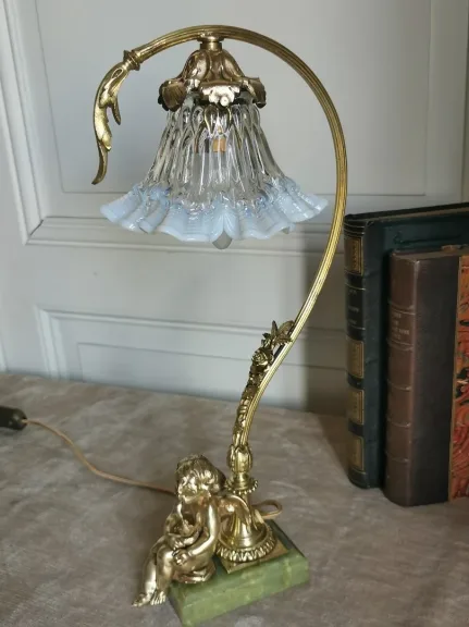 BRONZE AND ONYX LAMP