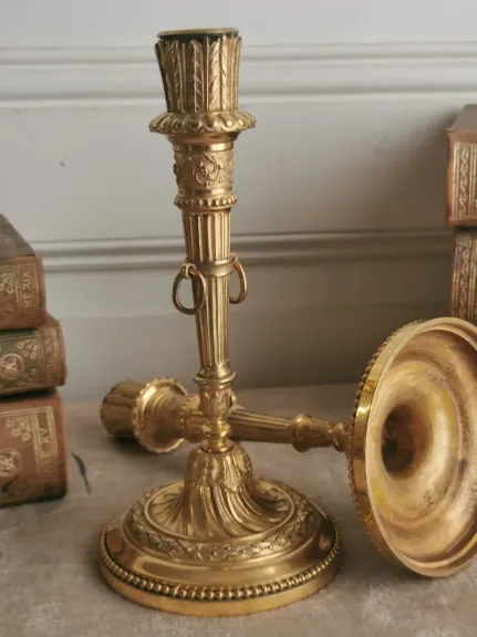 PAAR VERGOLDETE BRONZE-LEUCHTER