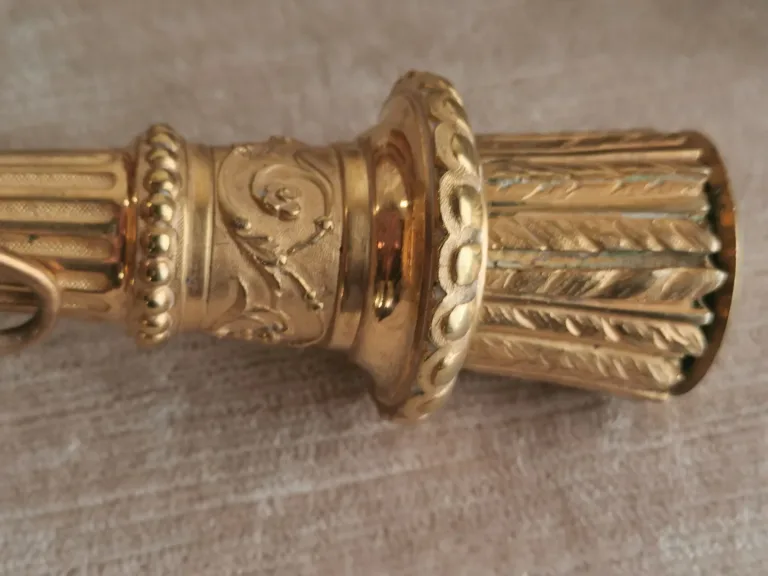 PAAR VERGOLDETE BRONZE-LEUCHTER