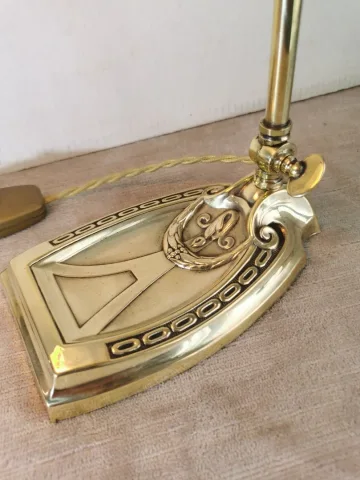 BUREAULAMP