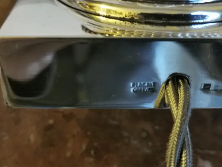 VERSILBERTE LAMPE