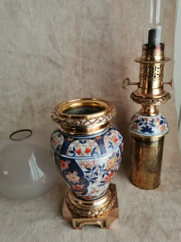 Paire de lampes porcelaine Imari monté bronze XIXème