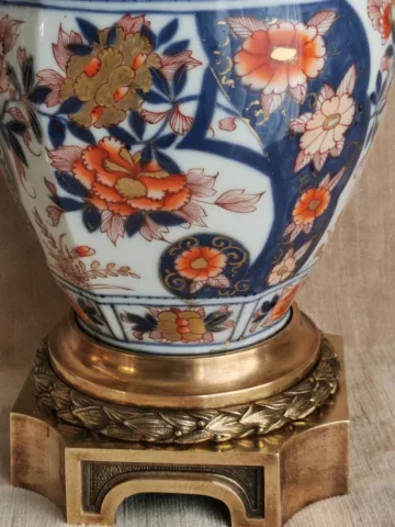 Paire de lampes porcelaine Imari monté bronze XIXème
