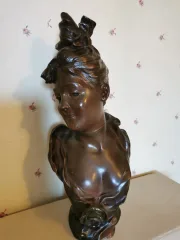BUST signed V. BRUYNEEL