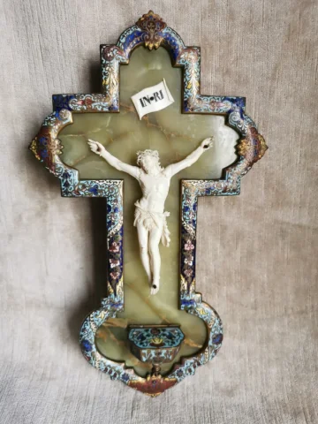 19th CENTURY CRUCIFIX