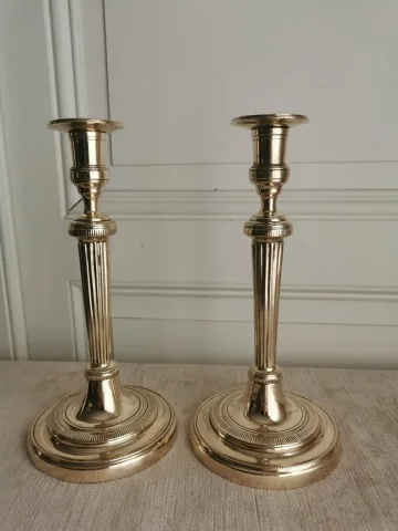 PAAR LOUIS XVI PERIODE KANDELAARS