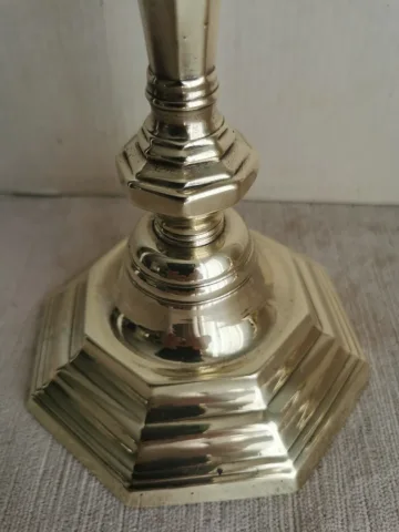 PAIR OF 18th CENTURY CANDLESTICKS