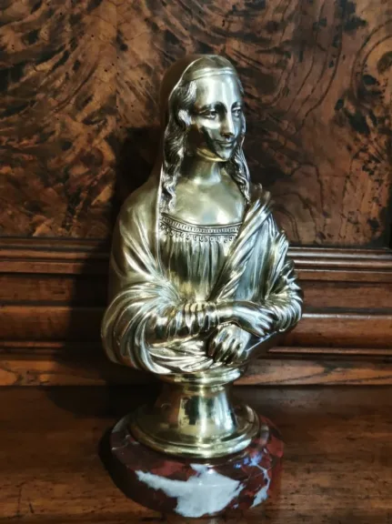 BÜSTE DER MONA LISA AUS VERGOLDETER BRONZE