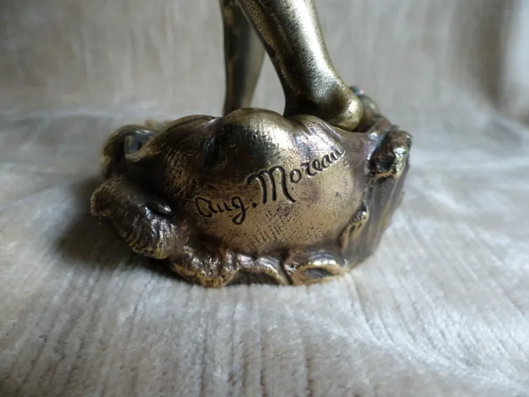BRONZE FIGURE signed AUGUSTE MOREAU