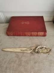 PAPIERMESSER signiert A. MARIONNET