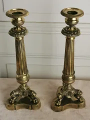 Paire de bougeoirs en bronze d'époque Restauration