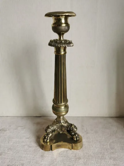 PAREJA DE CANDELEROS DE ÉPOCA DE RESTAURACIÓN FRANCESA
