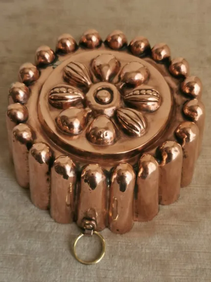 COPPER CAKE MOLD