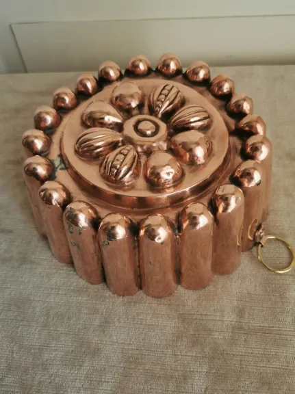 COPPER CAKE MOLD