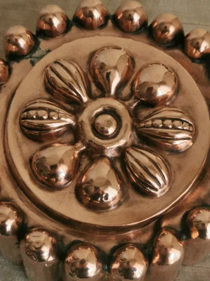 COPPER CAKE MOLD