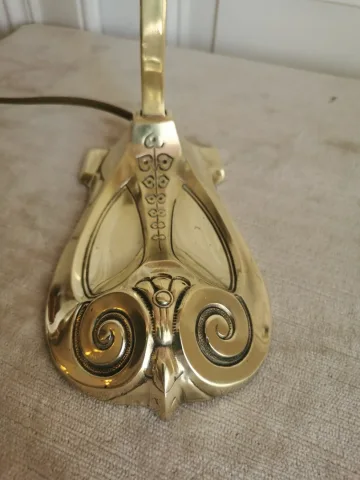 ART DECO PERIOD LAMP
