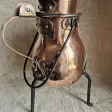 Coquemar en cuivre , pieds en fer forgé XVIIIème